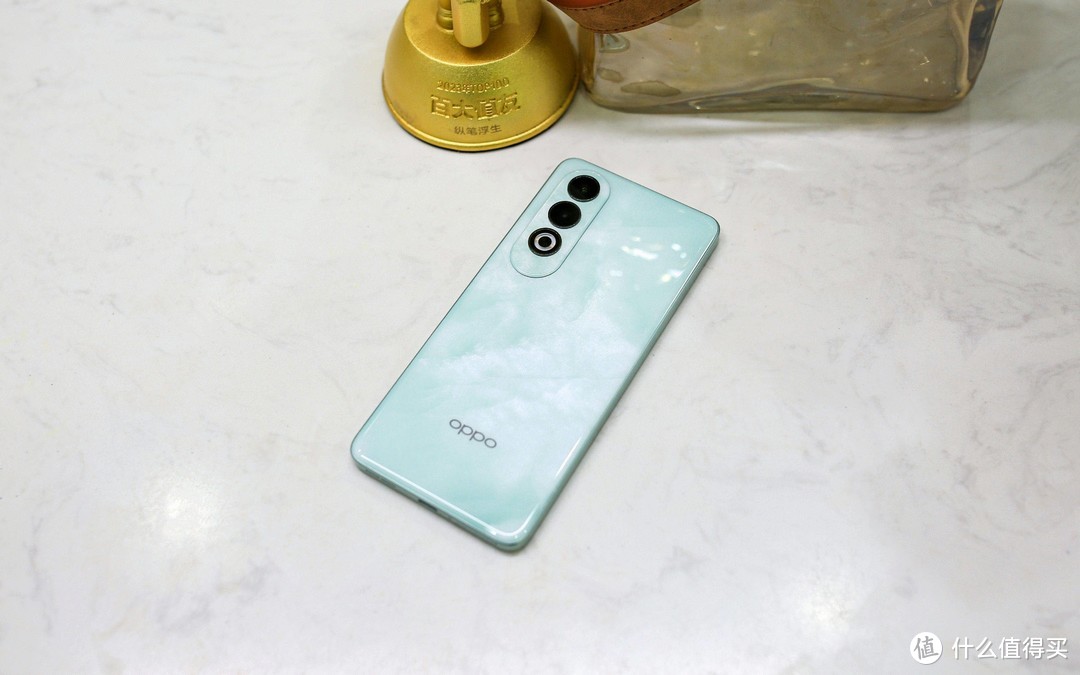 OPPO K12评测：100W超级快充+5500mAh的超大电池引领中端新纪元，耐摔强续航全能新秀