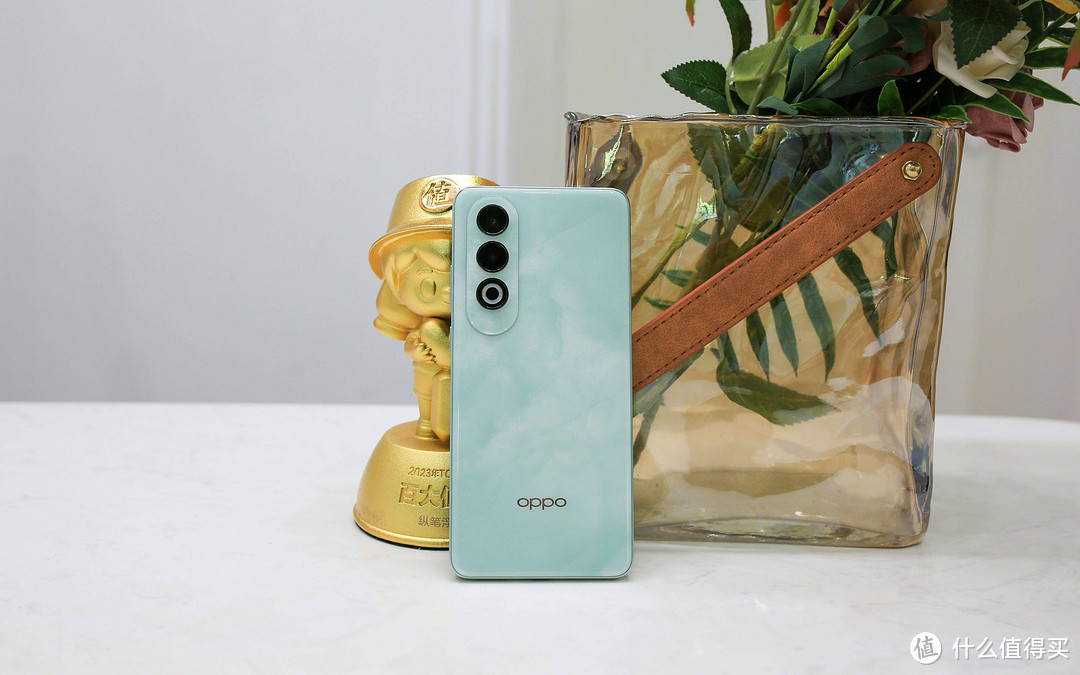 OPPO K12评测：100W超级快充+5500mAh的超大电池引领中端新纪元，耐摔强续航全能新秀