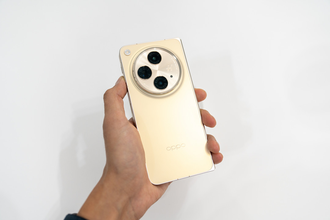 日志金配色OPPO Find N3上手实拍