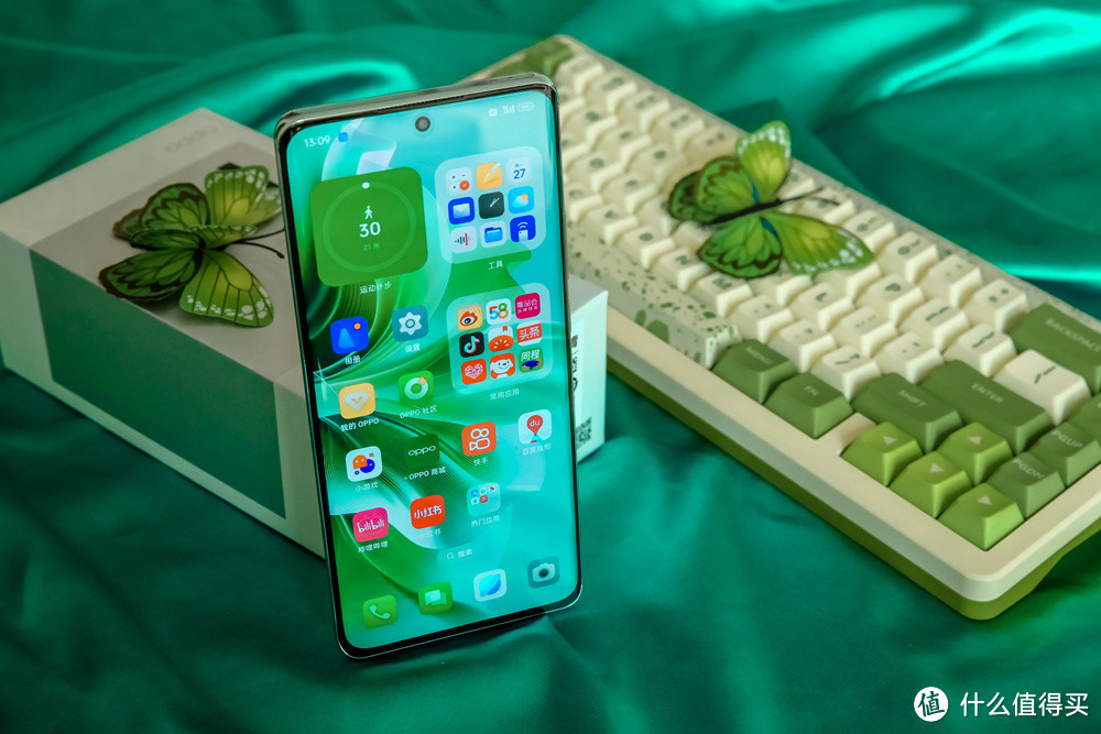 二千元档影像牛机：绿厂重新定义手机标准版，OPPO Reno11深度体验